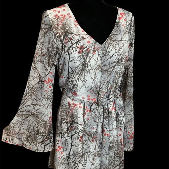 Ovi - Cherry Blossom Bell Sleeve Pullover Dress/Tunic - Picture 7 of 15